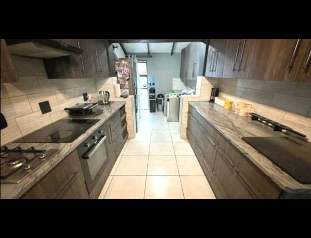 3 BEDROOM DUPLEX FOR SALE IN ARBORETUM